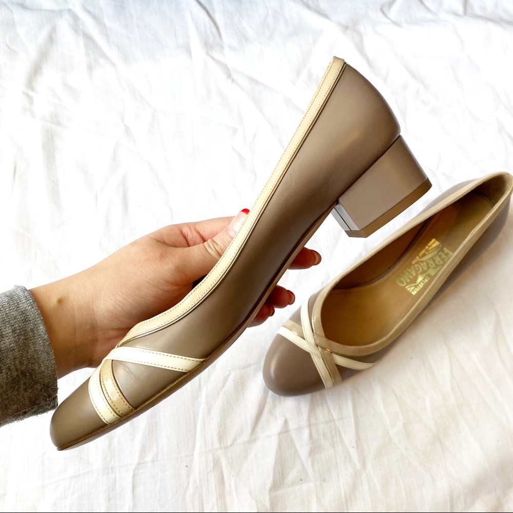 SOLD Salvatore Ferragamo GAMY Flats Size 8.5 - Picture 3 of 13